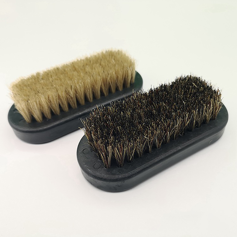 فرشاة تنظيف الأحذية الجلدية، ف - مراجعة Brushing Boot Horse وسعره